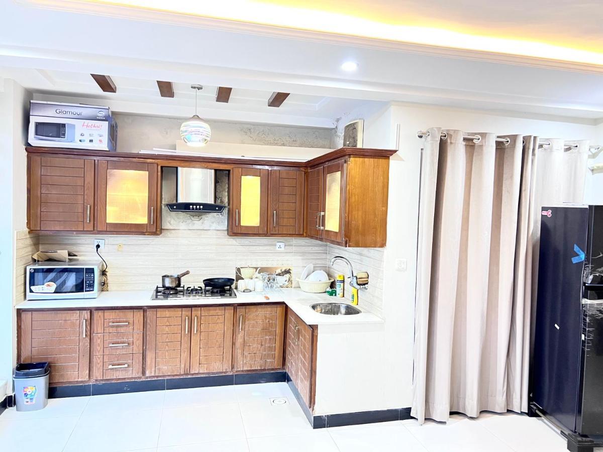 Luxury Executive 2Bedroom Apartment Convenient And Nice Location イスラマバード エクステリア 写真
